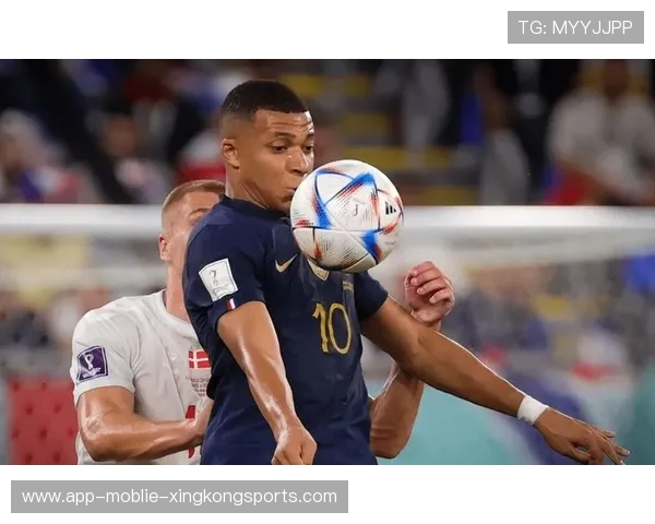 姆巴佩挑射穿过防线建功,巴黎稳定拿下