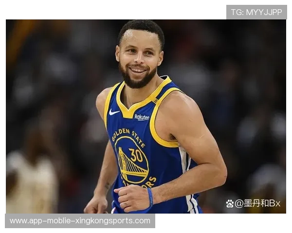 库里一记急停三分，把对手的追分希望浇灭